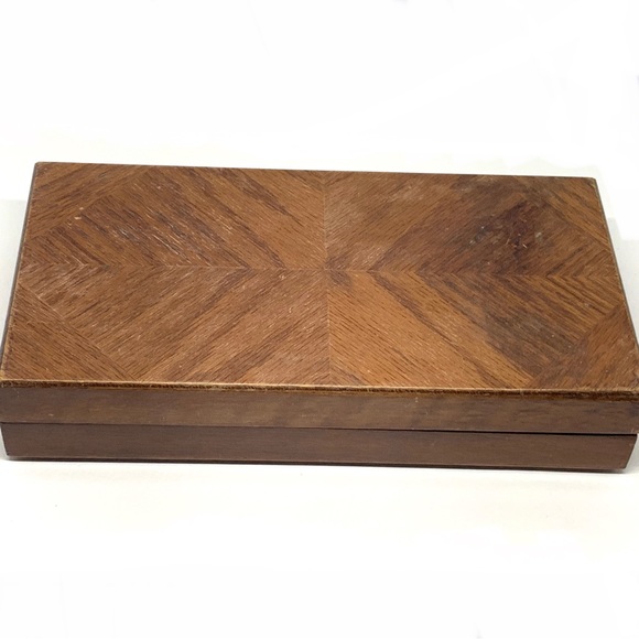 Poker Chips Hilton Flamingo Card Deck Case Plus Bonus Bicycle Brand Chips - Picture 6 of 7